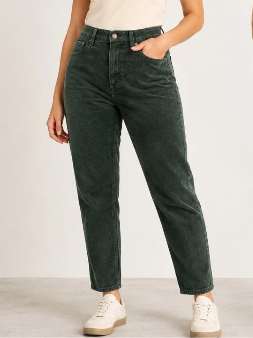 American Eagle Mom Jean Size 4 Regular Green Corduroy Super Stretch Casual Y2K
